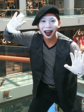 Mime Artist for Hire Singapore, mime Singapore, Le Mimic,Mime acts Singapore, Mime for hire Singapore, Mime Artists Singapore, 